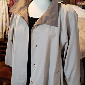 London Fog fully lined raincoat